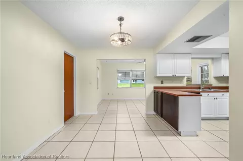 325 Maple Ln, Sebring, FL 33876 photo 8