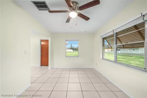 325 Maple Ln, Sebring, FL 33876 photo 13