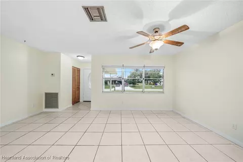 325 Maple Ln, Sebring, FL 33876 photo 3