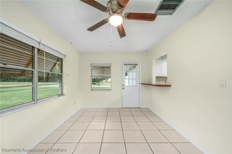 325 Maple Ln, Sebring, FL 33876 photo 11