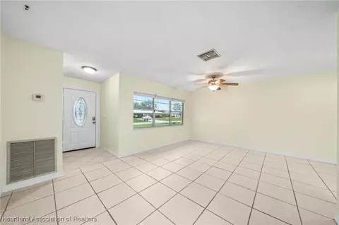 325 Maple Ln, Sebring, FL 33876 photo 5