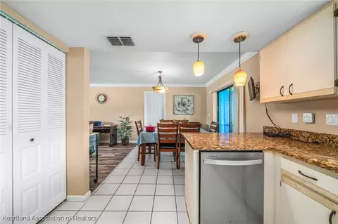 3916 Wild Violet Ave, Sebring, FL 33870 photo 12