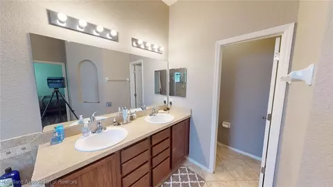 Bath - 1906 Griffins Green Dr, Bartow, FL 33830 photo 3 of 4