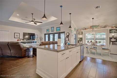 Kitchen - 4747 Pebble Beach Dr, Sebring, FL 33872 photo 3 of 5
