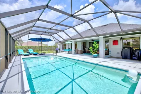 Exterior - 4747 Pebble Beach Dr, Sebring, FL 33872 photo 6 of 11