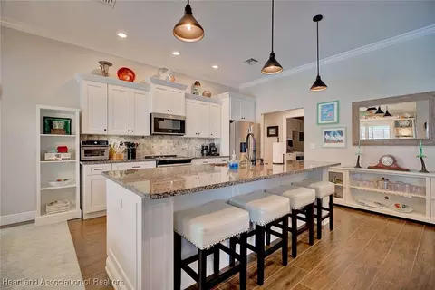 Kitchen - 4747 Pebble Beach Dr, Sebring, FL 33872 photo 2 of 5