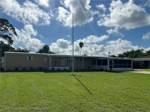 206 Pine Tree Ln, Sebring, FL 33872