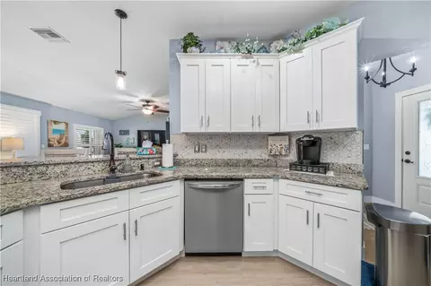Kitchen - 424 Floral Dr, Sebring, FL 33876 photo 2 of 4