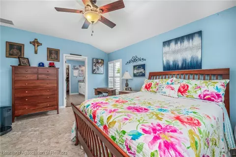 Bedroom - 424 Floral Dr, Sebring, FL 33876 photo 2 of 3