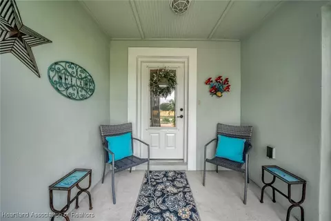 Exterior - 424 Floral Dr, Sebring, FL 33876 photo 1 of 13