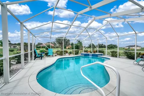 Exterior - 424 Floral Dr, Sebring, FL 33876 photo 9 of 13