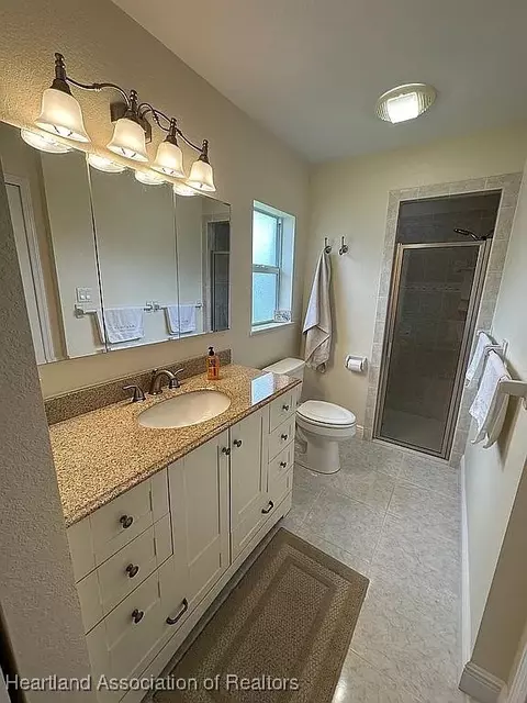 Bath - 4541 Vantage Cir, Sebring, FL 33872 photo 2 of 6