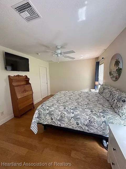Bedroom - 4541 Vantage Cir, Sebring, FL 33872 photo 2 of 7