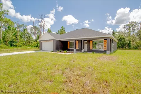 Exterior - 7723 Ancha St, Sebring, FL 33872 photo 4 of 4