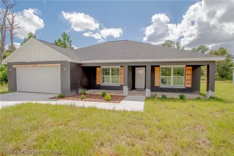 Exterior - 7723 Ancha St, Sebring, FL 33872 photo 3 of 4