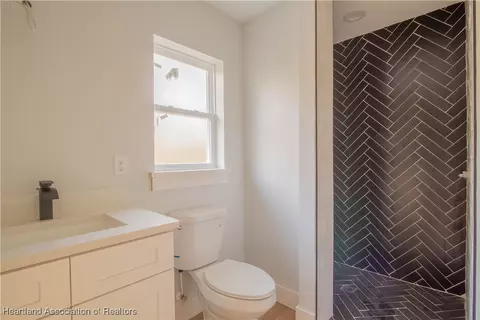 Bath - 7723 Ancha St, Sebring, FL 33872 photo 3 of 3