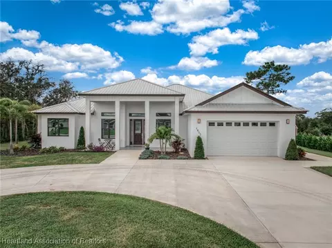 5817 Columbus Blvd, Sebring, FL 33872