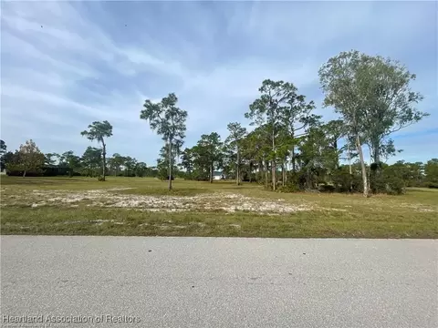 3039 Woodland Creek Trl, Sebring, FL 33875