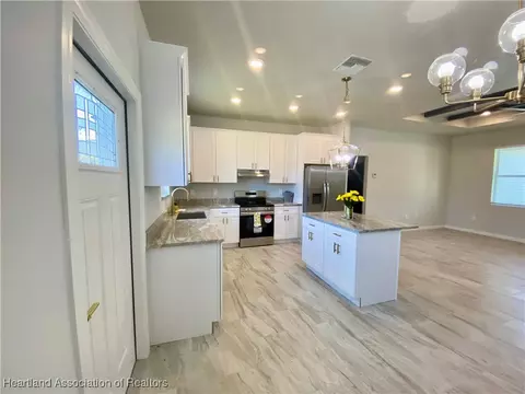 812 Hanover Ave, Sebring, FL 33872 photo 6