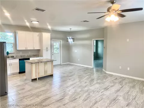 836 Hanover Ave, Sebring, FL 33872 photo 2