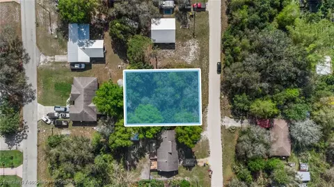 2237 W Flamingo Rd, Avon Park, FL 33825