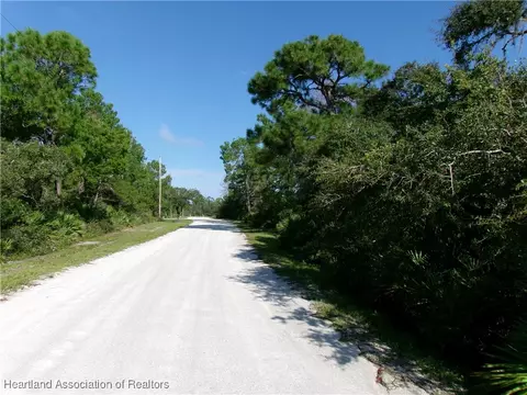 10401 Heather Downs Ter, Sebring, FL 33875 photo 3