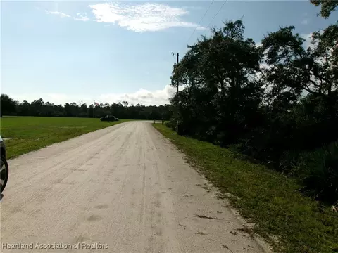 10401 Heather Downs Ter, Sebring, FL 33875 photo 6