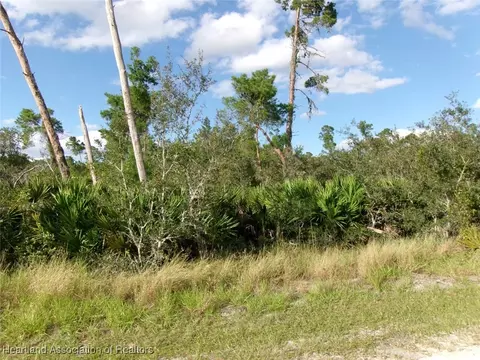 500 Darter Ave, Sebring, FL 33872