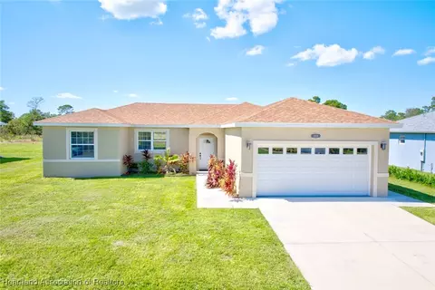 111 Fire Island Ave NE, Lake Placid, FL 33852