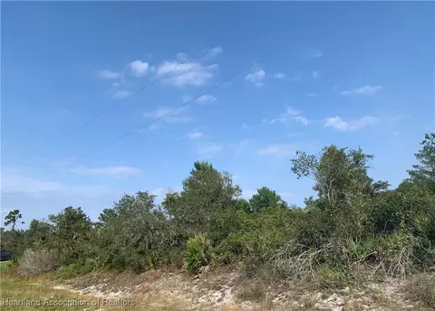 27 Dartmoor Ave, Lake Placid, FL 33852