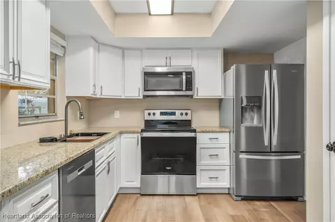 Kitchen - 6515 Mattee Dr, Sebring, FL 33875 photo 3 of 3
