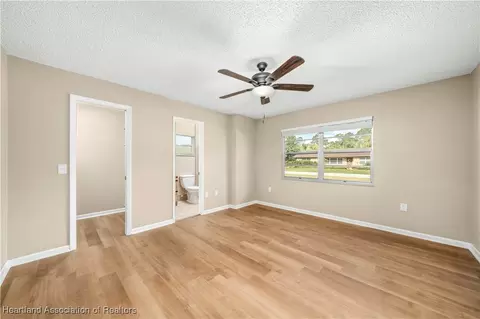 Bedroom - 6515 Mattee Dr, Sebring, FL 33875 photo 2 of 3