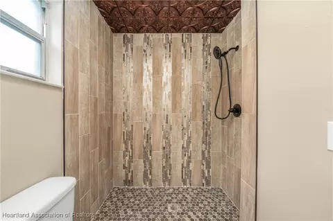 Bath - 6515 Mattee Dr, Sebring, FL 33875 photo 1 of 4