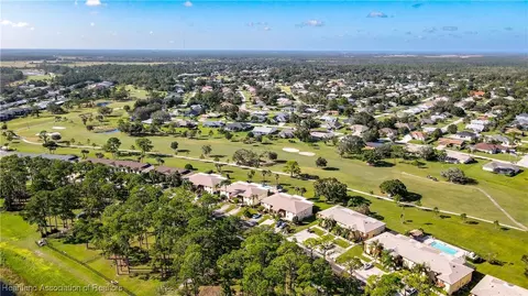 3825 Edgewater Dr, Sebring, FL 33872 photo 2