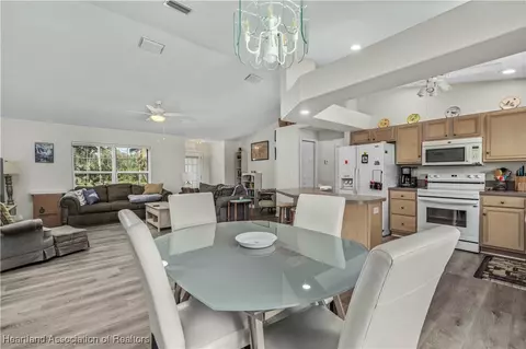 Dining - 3309 Golfview Rd, Sebring, FL 33875 photo 3 of 3