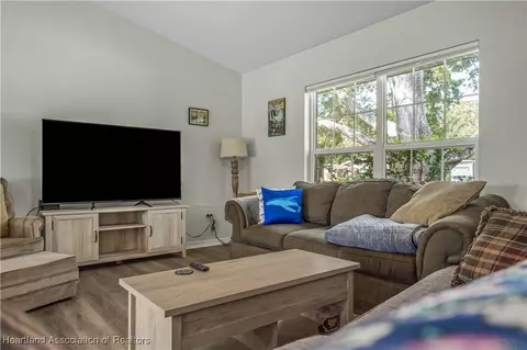 Living - 3309 Golfview Rd, Sebring, FL 33875 photo 1 of 2
