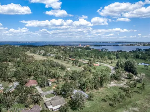 View/Area - 3309 Golfview Rd, Sebring, FL 33875 photo 2 of 12