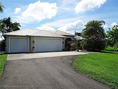 511 Bear Rd, Lake Placid, FL 33852
