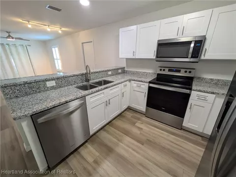 5511 Castania Dr, Sebring, FL 33872 photo 3