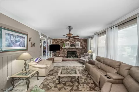 Living - 2533 Gem Stone Ave, Lorida, FL 33857 photo 2 of 4
