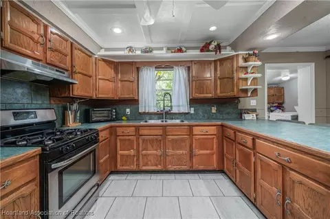 Kitchen - 2533 Gem Stone Ave, Lorida, FL 33857 photo 1 of 4