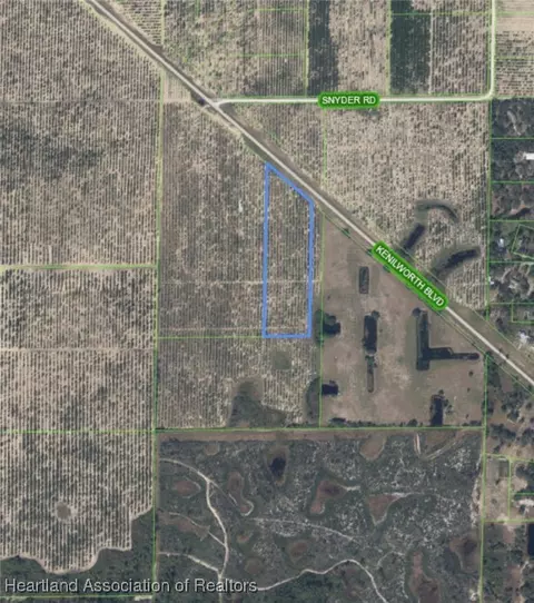 Kenilworth Boulevard, Sebring, FL 33870