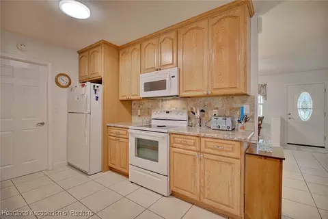 312 Eagle Ave, Sebring, FL 33870 photo 11