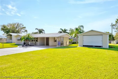 312 Eagle Ave, Sebring, FL 33870 photo 4