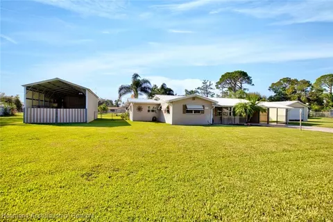 312 Eagle Ave, Sebring, FL 33870 photo 2