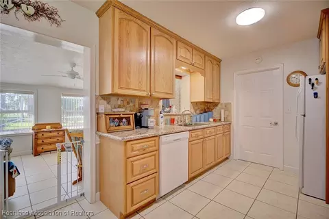 312 Eagle Ave, Sebring, FL 33870 photo 10
