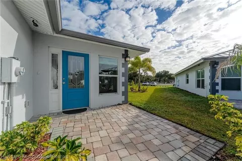168 Village Cir, Labelle, FL 33935