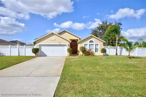 4500 Tarrega St, Sebring, FL 33872