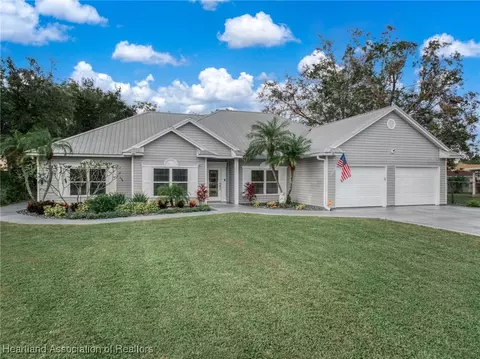 4059 Santa Barbara Dr, Sebring, FL 33875