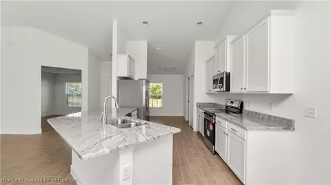 Kitchen - 3026 Marlin Dr, Sebring, FL 33870 photo 1 of 5